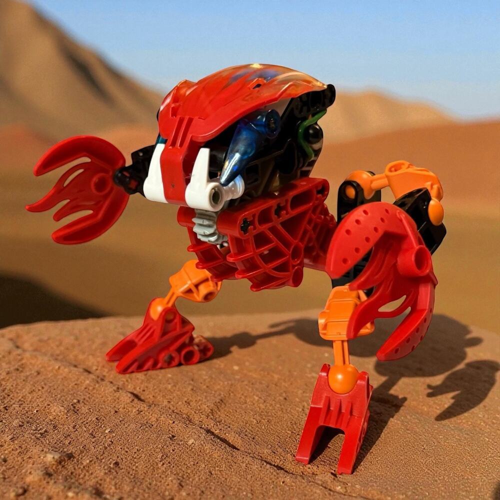 Vintage LEGO BIONICLE Tahnok Blue Red 8563 Set with Canister NO BOOKLET